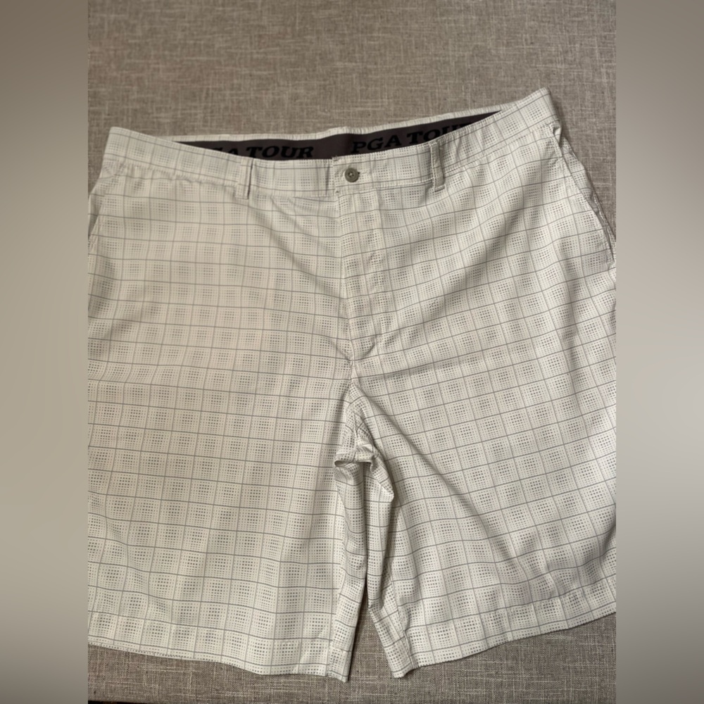 PGA TOUR White with Gray Grid Performance Golf Shorts